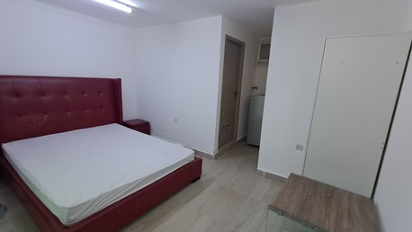 Segaya, Apartments, Flats, Houses & Villas, Furnished Studio Flat In Segaya With Unlimited EWA - 180 BD