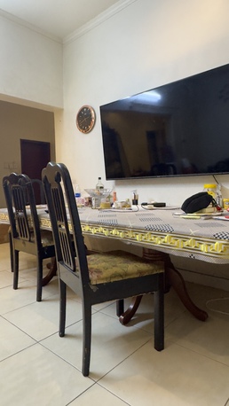 Manama, Furniture, BHD 30,  King Size Bed, Side Tables (vgood Condition) Dining Table For Sale