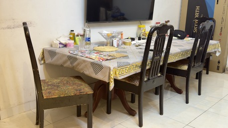 Manama, Furniture, BHD 30,  King Size Bed, Side Tables (vgood Condition) Dining Table For Sale