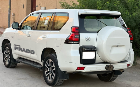 Riyadh, Vehicles, Cars & Trucks , SAR 152,  Toyota Land Cruiser,  2023,  Automatic,  116400 KM,   Prado   V6 TXL In All Original Condition