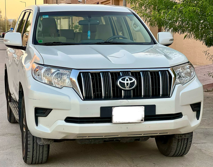 Riyadh, Vehicles, Cars & Trucks , SAR 152,  Toyota Land Cruiser,  2023,  Automatic,  116400 KM,   Prado   V6 TXL In All Original Condition