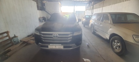 Riyadh, Vehicles, Cars & Trucks , SAR 260000,  Toyota Land Cruiser,  2024,  Automatic,  100000 KM,  Black Tiger Land Cruiser