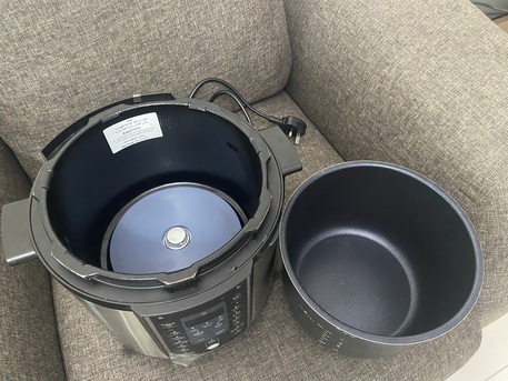 Manama, Appliances, BHD 18,  Air Fryer And Electric Pressure Cooker