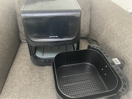 Manama, Appliances, BHD 18,  Air Fryer And Electric Pressure Cooker