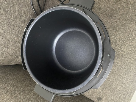 Manama, Appliances, BHD 18,  Air Fryer And Electric Pressure Cooker