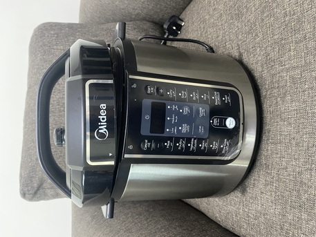 Manama, Appliances, BHD 18,  Air Fryer And Electric Pressure Cooker