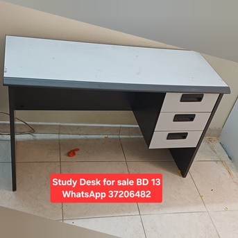 Manama, Furniture, BHD 13,  ✅️ Study Desk For Sale In Good Condition With Delivery