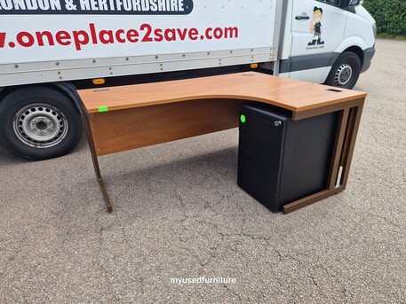 London, Furniture, Transform Empty Corners With A Quality Second Hand Corner Desk