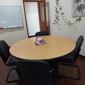 Manama, Items Wanted, Office Meeting Table And 4 Chairs Very Good Condition - Negotiatable