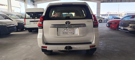 Dammam, Vehicles, Cars & Trucks , SAR 160,  Toyota Land Cruiser,  2023,  Automatic,  40 KM,  Toyota Parado