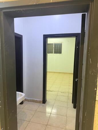 Al Yarmouk, Rooms for Rent, SAR 1800/month,  Room For Rent / Al Ishbiliyah District / (Electricity And Water Include)