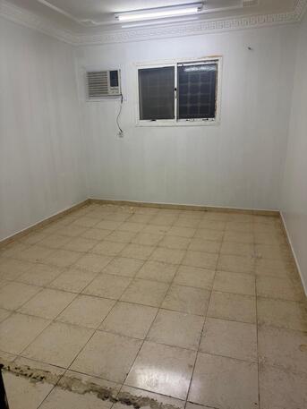 Al Yarmouk, Rooms for Rent, SAR 1800/month,  Room For Rent / Al Ishbiliyah District / (Electricity And Water Include)