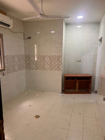 Muharraq, Apartments, Flats, Houses & Villas, BHD 140/month,  1 BR,  Flat For Rent In Muharraq With EWA , Unlimited