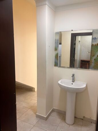 Muharraq, Apartments, Flats, Houses & Villas, BHD 140/month,  1 BR,  Flat For Rent In Muharraq With EWA , Unlimited