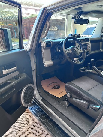 Sitra, Vehicles, Cars & Trucks , BHD 8600,  Toyota FJ Cruiser,  2017,  Automatic,  140000 KM,    - Used Car With Very Low Mileage