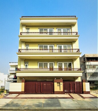 Gurgaon, Apartments, Flats, Houses & Villas, INR 2500/day,  Furnished,  Studio,  Studio Apartment Sec 43 Near Dolf Course