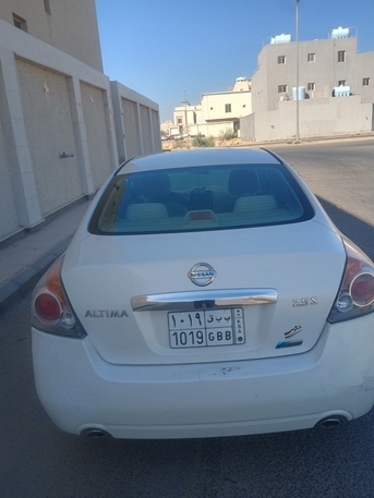 Riyadh, Vehicles, Cars & Trucks , SAR 25000,  Nissan Altima,  2011,  Automatic,  109436 KM,   2.5 S