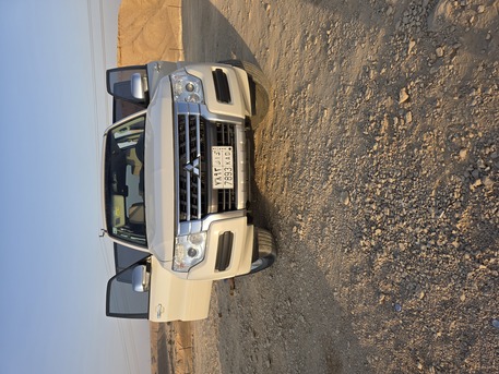 Riyadh, Vehicles, Cars & Trucks , SAR 49500,  Mitsubishi Pajero,  2017,  Automatic,  100000 KM,  Pajero , 100km