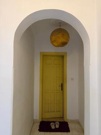 Jeddah, Apts/Flats Wanted, SAR 1200/month,  Furnished,  1 BR,  A Neat And Clean Room Is Readily Available For Rent Out In Mishrifah, Jeddah