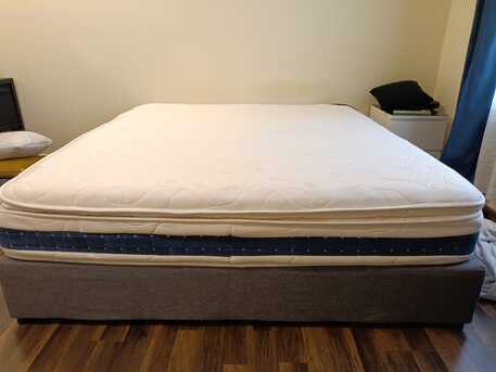 Jeddah, Electronics, SAR 500,  King Size Bed (180x200) Mattress Base Great Condition