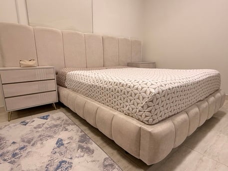 Riyadh, Furniture, SAR 4500,  Premium Full Bedroom Set For Sale (Like New - Only 6 Months Use)