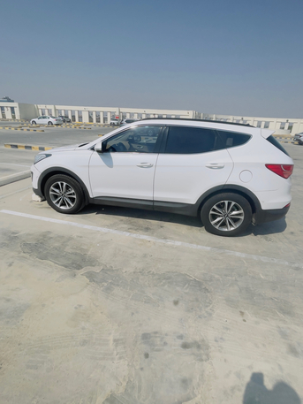 Jeddah, Vehicles, Cars & Trucks , SAR 40000,  Hyundai Santa Fe,  2015,  Automatic,  127000 KM,