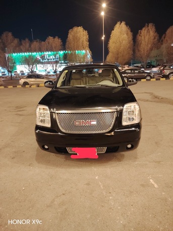 Riyadh, Vehicles, Cars & Trucks , SAR 33000,  Gmc Yukon,  2011,  Automatic,  295000 KM,