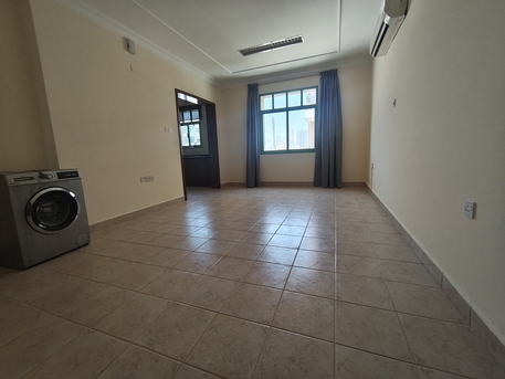 Mahooz, Apartments, Flats, Houses & Villas, BHD 250/year,  2 BR,  Gorgeous Semi Furnished 2 Bhk 250 At Mahooz