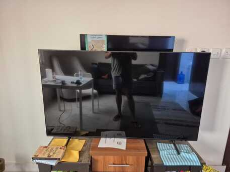 Umluj, Electronics, SAR 950,  Samsung 55 Inch Crystal UHD TV, UA55BU8000U