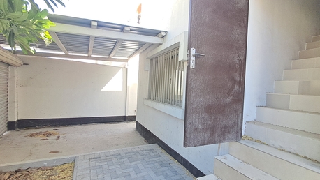 Zinj, Villas, BHD 500,  Semifurnished 4 Bed Room Villa In Zinj Near Al Kindi Hospital