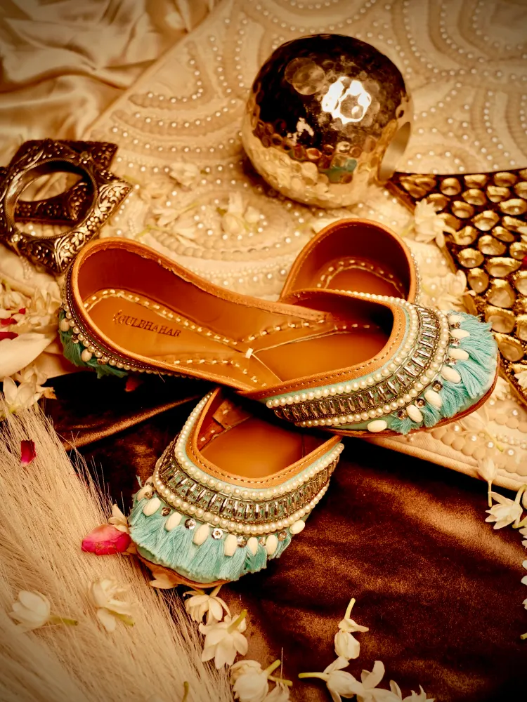 New Delhi, Fashion & Design, Purchase Bridal Juttis For Women On Special Occasions