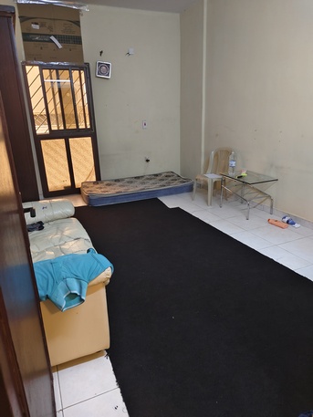 Al Sulaymaniyyah, Rooms for Rent, Sar 1650/month,  Saprate Bedroom+bathroom+hall Included Maintenance Internet+ Water Free