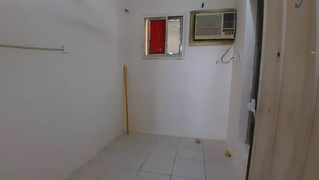 Gudaibiya, Apartments, Flats, Houses & Villas, BHD 90/month,  Gudaibiya:- Rooftop Studio Flat On Rent With Ac.Close To Al Mannai Studio.Bd 90/- With EWA