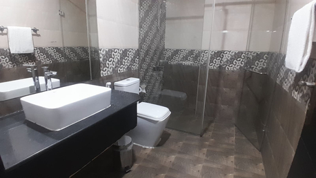 Juffair, Apartments, Flats, Houses & Villas, BHD 300/month,  1 BR,  Juffair:- 1Bhk Fully-Furnished Flat On Rent.Close To Juffair Petrol Pump.Bd 300/- With EWA