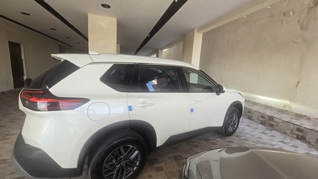 Jeddah, Vehicles, Cars & Trucks , SAR 87,  Nissan X-Trail,  2025,  Automatic,  43000 KM,  Nissan Xtrail Scratch Less