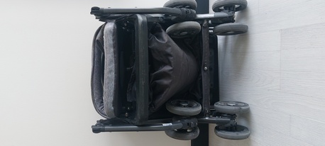 Manama, Baby & Kid Stuff, BHD 15,  Ultra-Lightweight & Compact Folding Stroller - Very Good Conditions