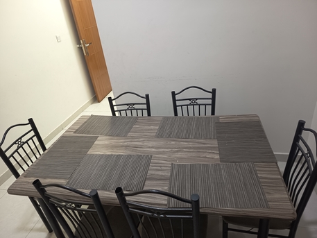Riyadh, Furniture, SAR 200,  Dining Table With 6 Chairs