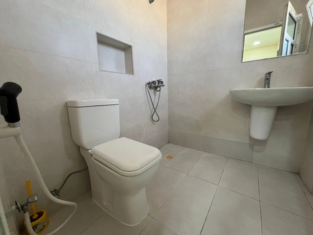 Zinj, Apartments, Flats, Houses & Villas, BHD 200/year,  1 BR,  EXCELLENT FULLYFURNISHED STUDIO  UNLIMITED EWA OPPOSITE NASSER PARMERCY | HOUSEKEEPING |