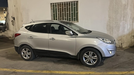 Jubail, Vehicles, Cars & Trucks , SAR 37000,  Tvr Tuscan,  2013,  Automatic,  260000 KM,  Hyundai Tucson SUV &ndash;  Model For Sale (Silver)