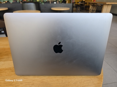 Riyadh, Electronics, SAR 1900,  Macbook Air - Retina (2020)