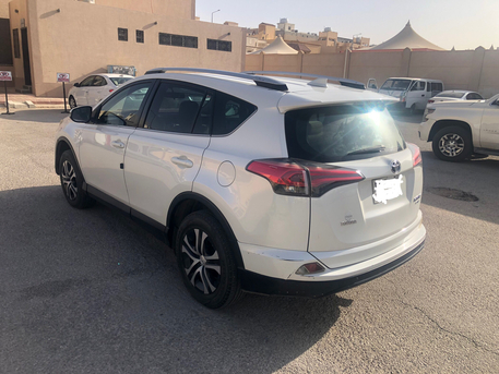 Riyadh, Vehicles, Cars & Trucks , SAR 49500,  Toyota RAV4,  2018,  Automatic,  321000 KM,