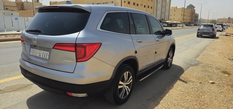 Riyadh, Vehicles, Cars & Trucks , SAR 50000,  Honda Pilot 2017 EX,  2017,  Automatic,  222000 KM,  Honda Pilot