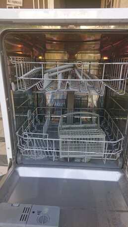 Al Malaz, Appliances, SAR 700,  Midea Freestanding Dishwasher
