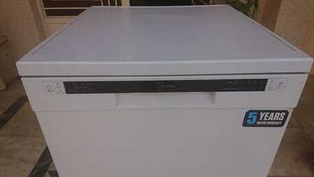 Al Malaz, Appliances, SAR 700,  Midea Freestanding Dishwasher