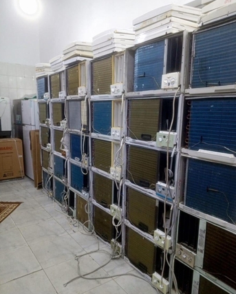 Al Aziziyah, Air Conditioners, SAR 1,  For Sale, Used, Clean, Almost New Window Air Conditioners, With Warranty, With Delivery
