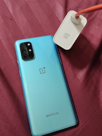 Riyadh, Mobile Phones, SAR 800,  OnePlus 8T 12gb/256 Gb With Original Charger Free