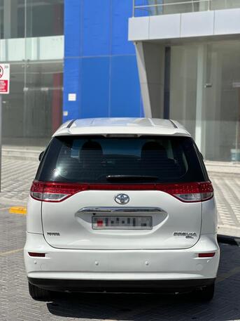 Riffa, Vehicles, Cars & Trucks , BHD 2400,  TOYOTA PREVIA 2011 WHITE,  2011,  Automatic,  260000 KM,