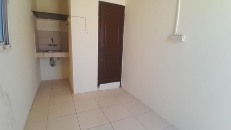 Manama, Apartments, Flats, Houses & Villas, BHD 80/year,  1 BR,  Um Al Hassam:- Rooftop Studio Flat On Rent With Unlimited Ewa..
