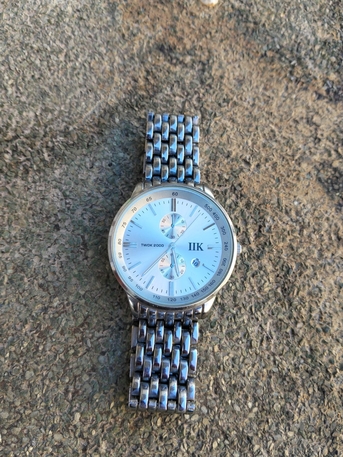 Manama, Watches, BHD 30,  Luxury Silver Stainless Steel Watch For Men | Elegant Wrist Watch | Excellent Condition