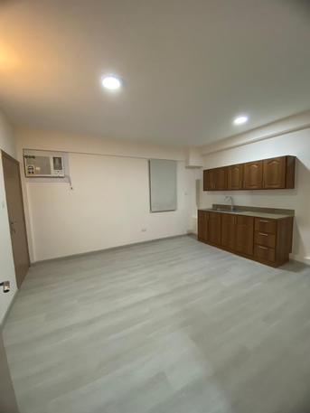 Manama, Apartments, Flats, Houses & Villas, BHD 140/year,  1 BR,  Studio For Rent In Rus Ruman  Semi Furnished
